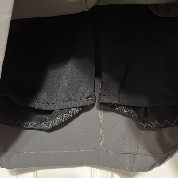 Eddie Bauer Gray Skort Size 10 - Picture 4 of 8